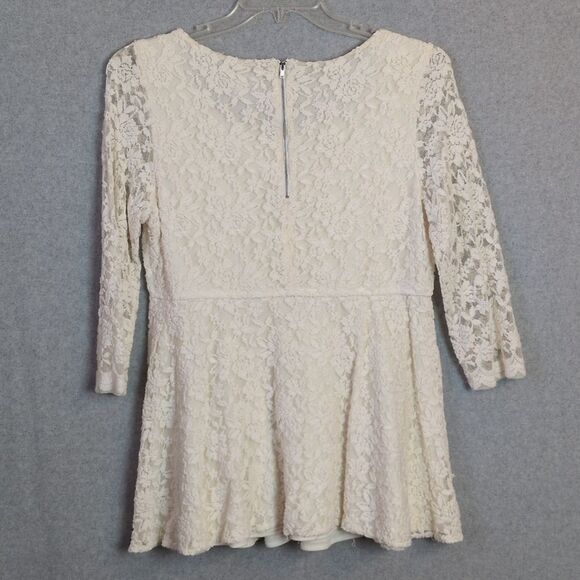 Jessica Simpson White Ivory Lace Lined Top Women's Maternity XL - Picture 2 of 4